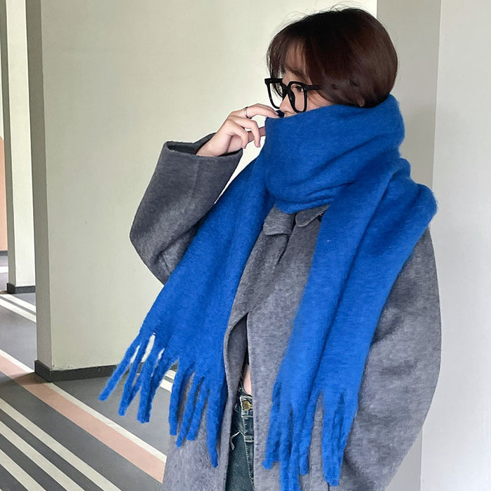 Vikbua Tykt oversized skjerf med lange dusker