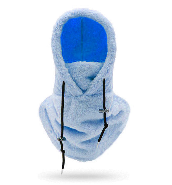 Person med plysjbalaklava i beige