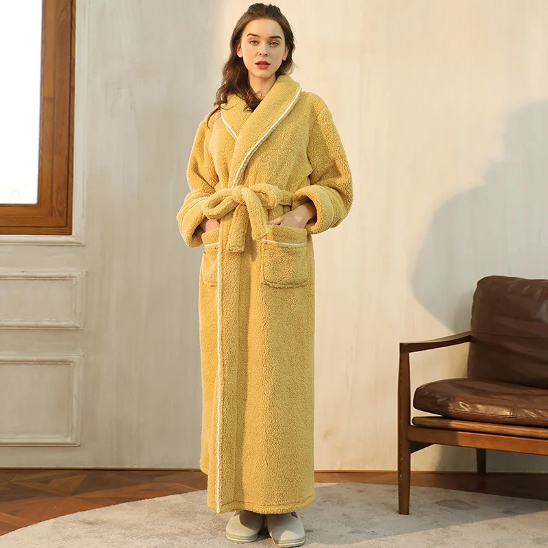 Vikbua™ Morgenkåpe i tykk flanellfleece med krage og knytebelte