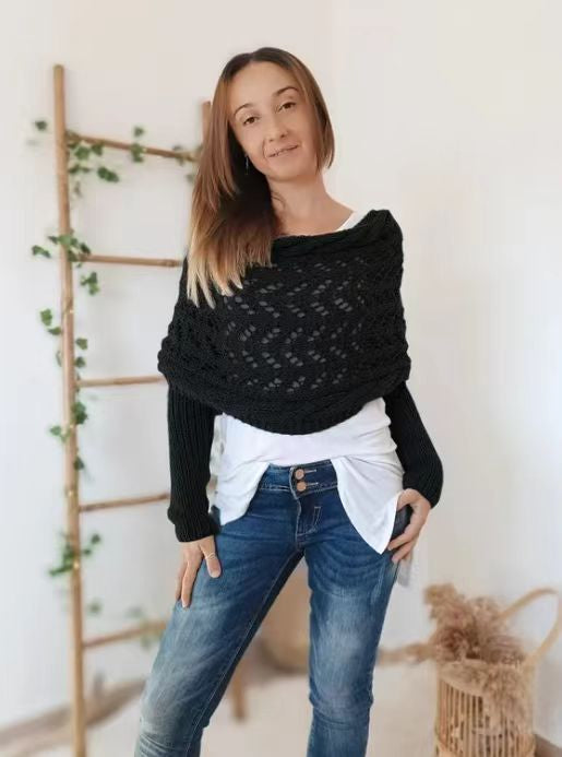Vikbua Strikket sjal med ermer i hullstrikk