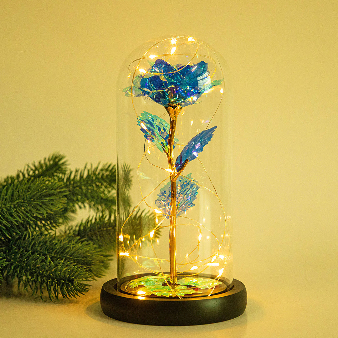 Evig rose i glasskuppel med LED-lys, romantisk gave med trebase