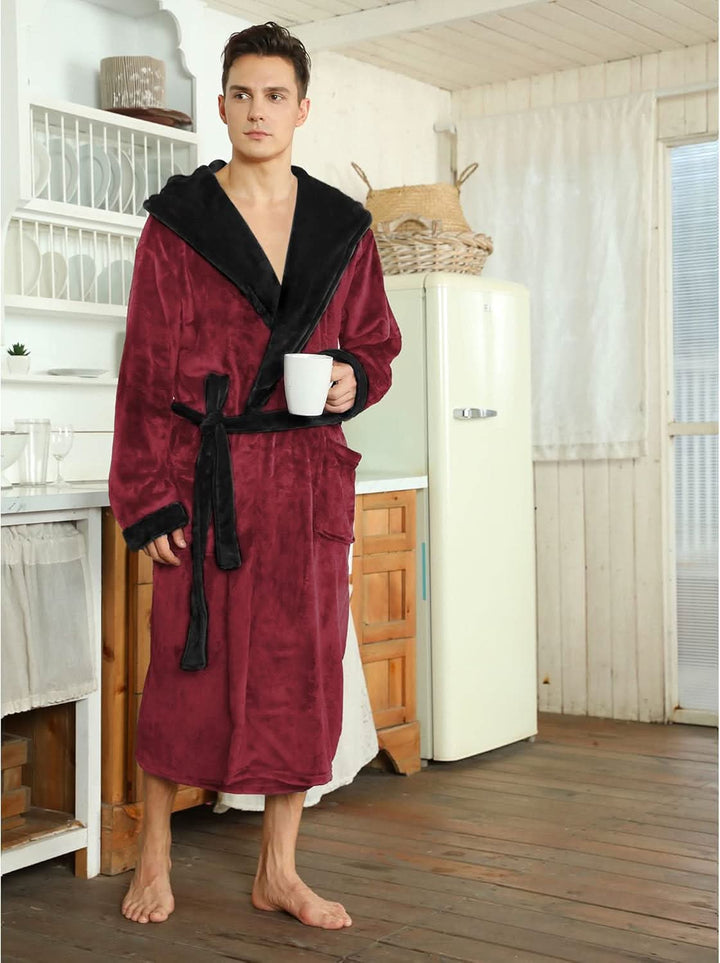 Vikbua™ Fleece morgenkåpe til herre med hette, belte og lommer
