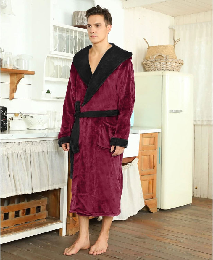 Vikbua™ Fleece morgenkåpe til herre med hette, belte og lommer