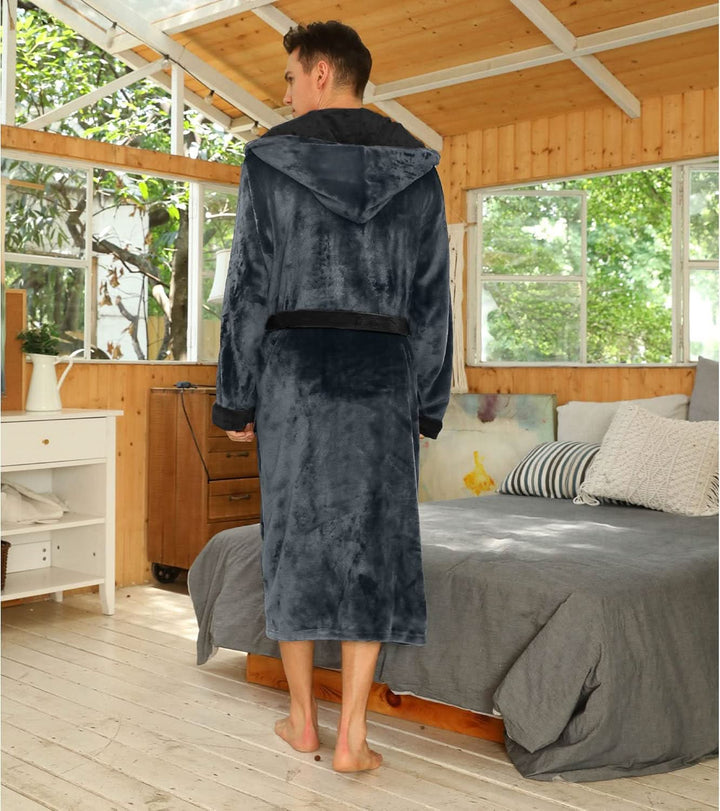 Vikbua™ Fleece morgenkåpe til herre med hette, belte og lommer