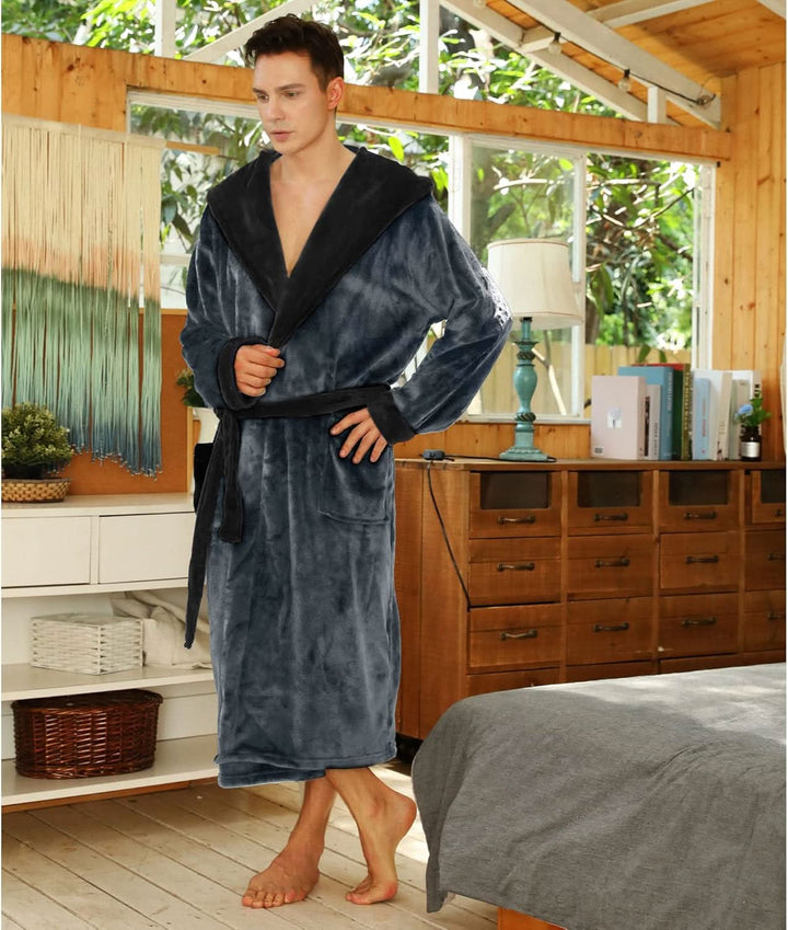 Vikbua™ Fleece morgenkåpe til herre med hette, belte og lommer