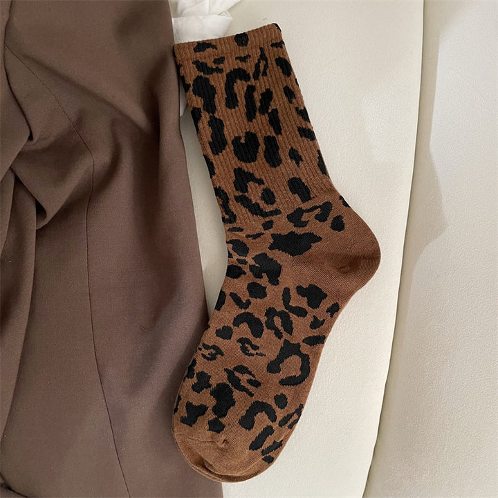 Halvhøye damesokker med leopardmønster