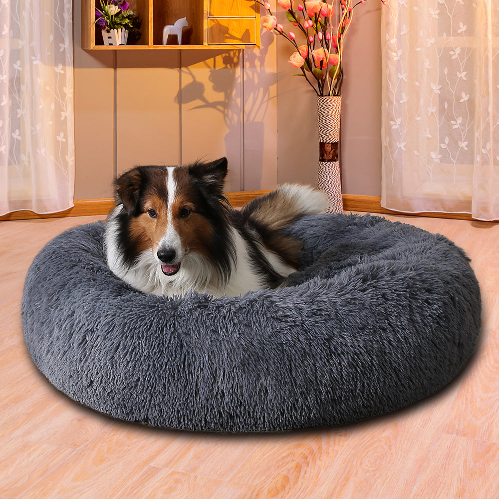 Rund fluffy donutseng til hund