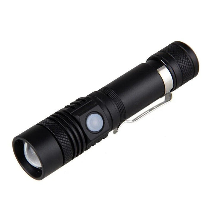 Vikbua™ Superkraftig oppladbar LED-lommelykt med zoom og 4 moduser