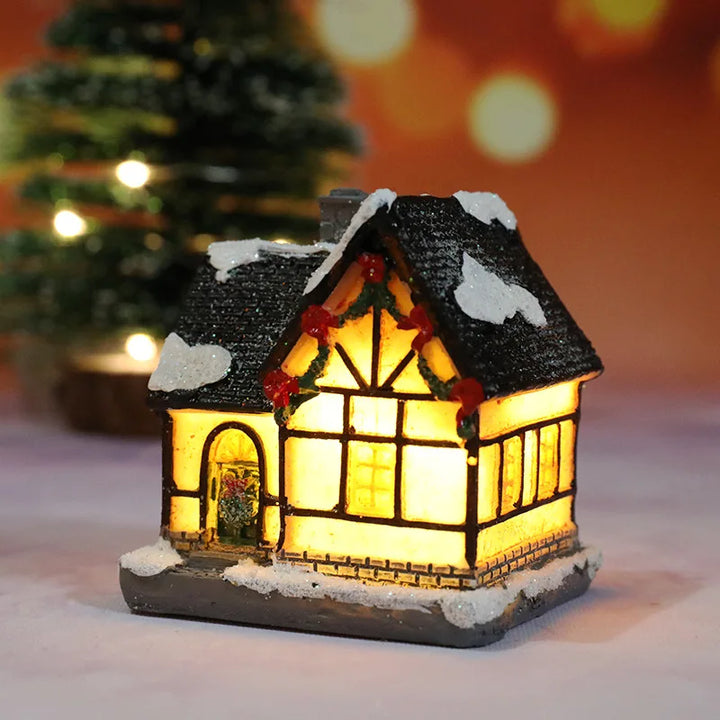 Vikbua™ Opplyst julehus med LED og snødekt tak til julelandsbyen