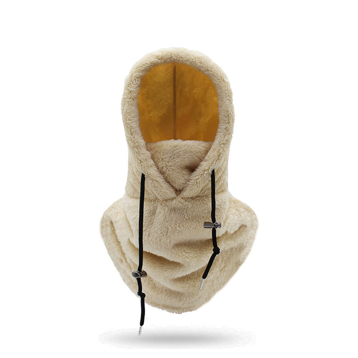 Person med plysjbalaklava i beige
