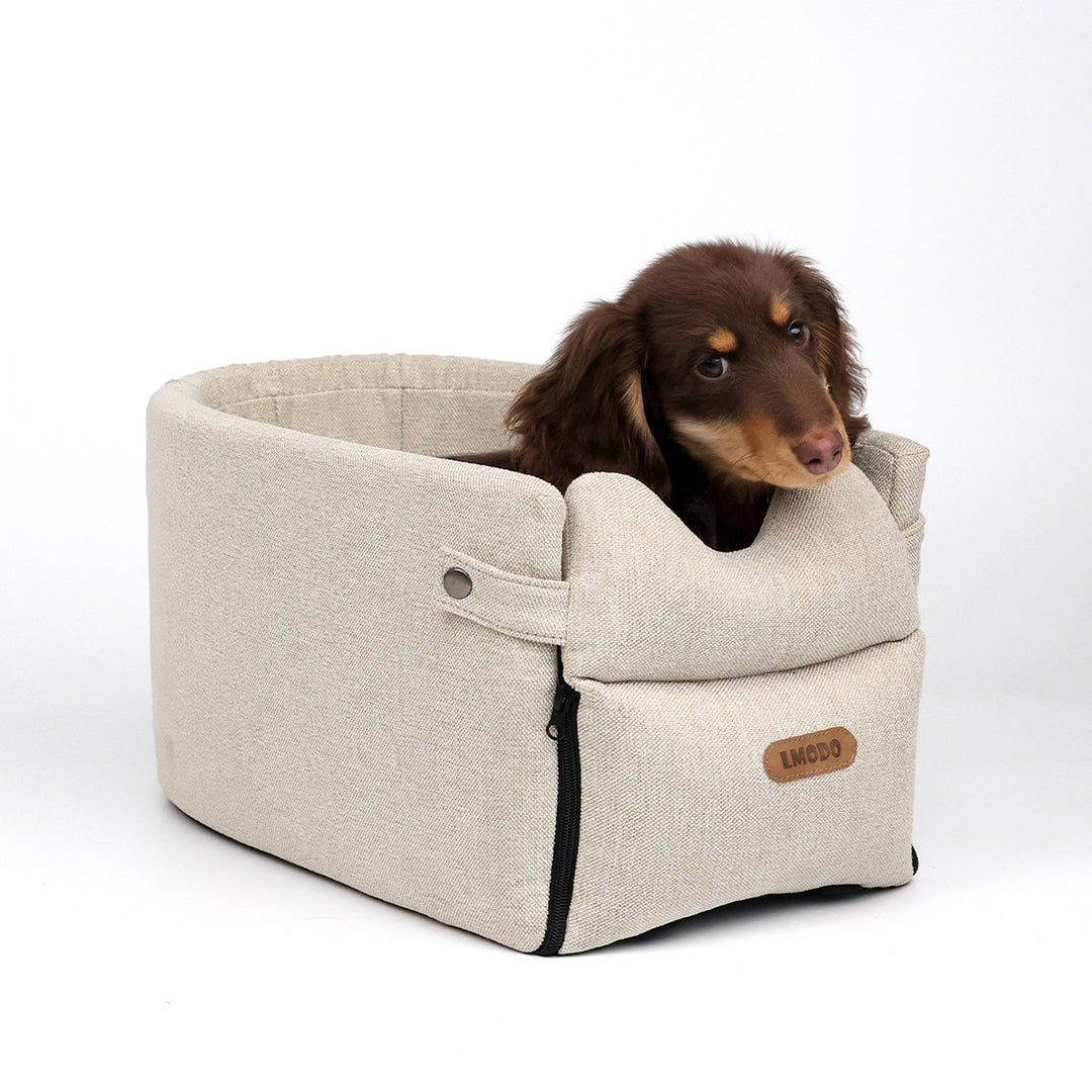 Bilsete for liten hund på armlenet