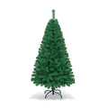 Lite grønt kunstig juletre uten pynt