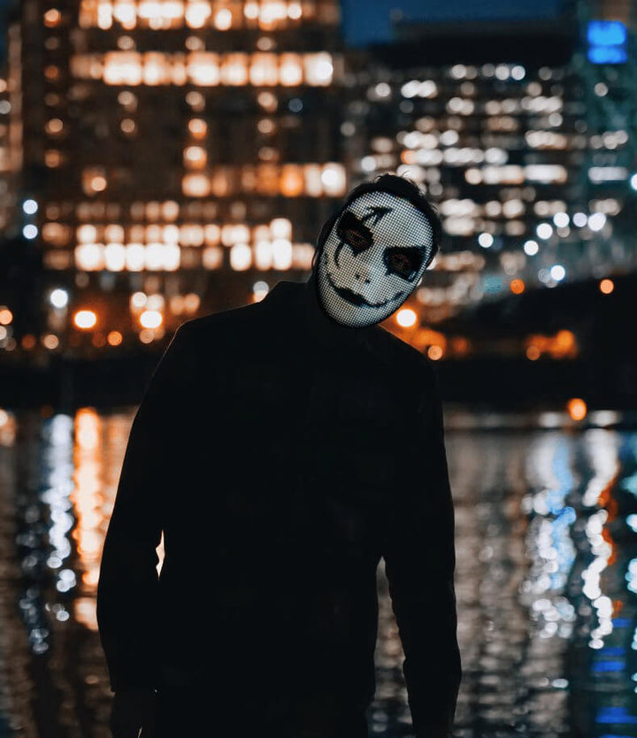 Vikbua™ Smart LED-maske som skifter ansikt med bevegelse og musikk
