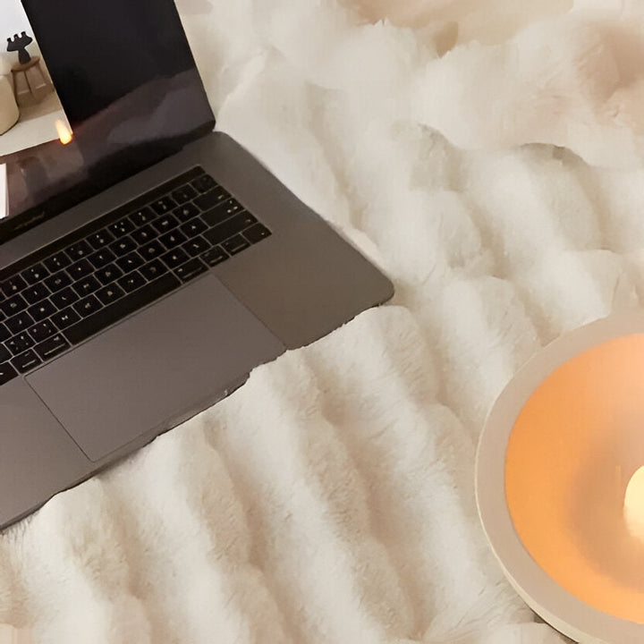 Vikbua™ Myk plysjpledd for alle årstider med stilrent design
