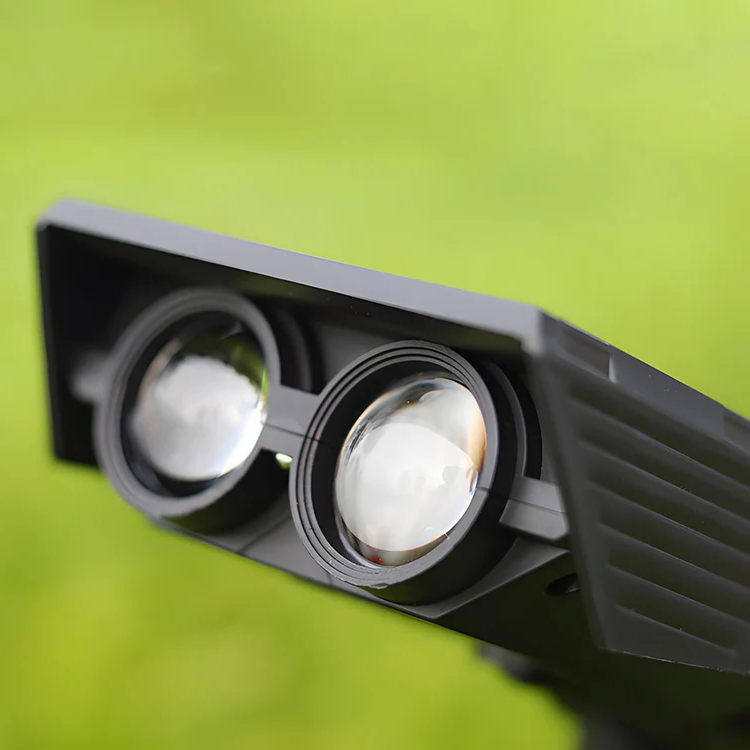 Vikbua™ Solcelledrevet LED-spotlight til hagen med zoom og RGB