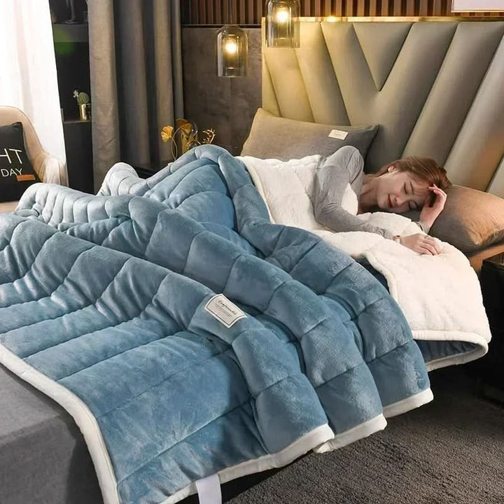 Vikbua™ Tykt teppe i korallfleece og flanell til vinteren
