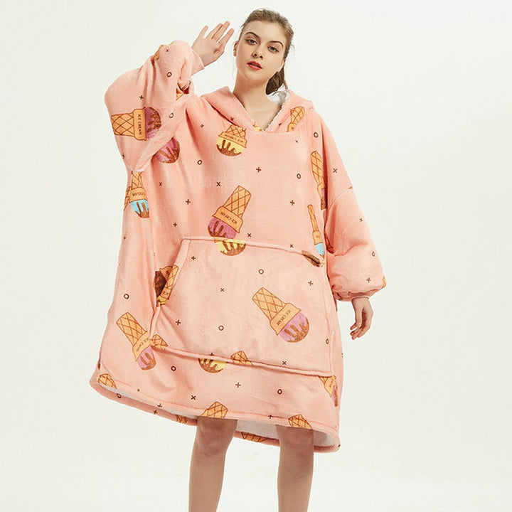 Vikbua™ Teppehoodie med sherpafôr i morsomme mønstre og knelang modell