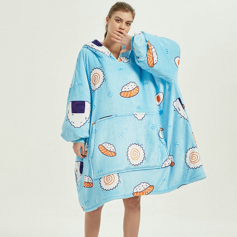 Vikbua™ Teppehoodie med sherpafôr i morsomme mønstre og knelang modell
